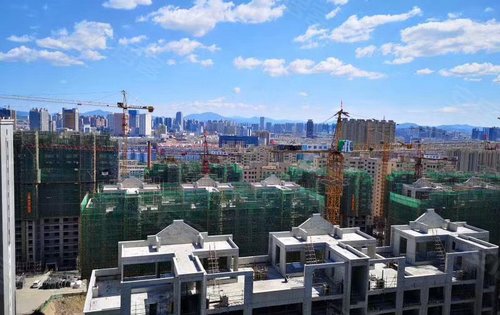 泽信·依山郡二期动态:依山郡二期实景拍摄-吉林安居客