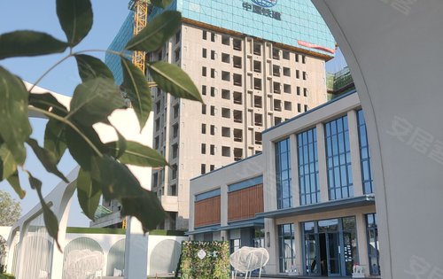 岩峰云裳 品质社区 处于燕郊中心位置 配套齐全 交通便利 距离地铁口