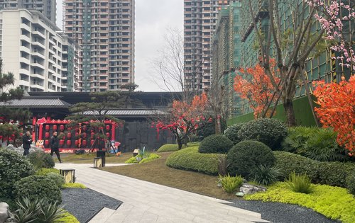 阳光云溪上动态:云溪上中庭景观祝大家新年快乐-眉山安居客