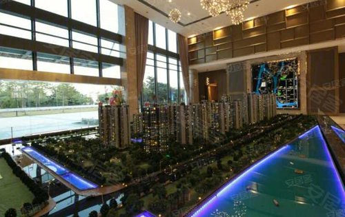 悦江上品现场沙盘咨询