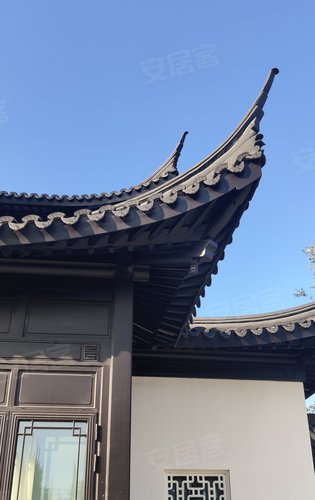 白墙黛瓦翘角飞檐无不体现中式建筑的美感与婉约