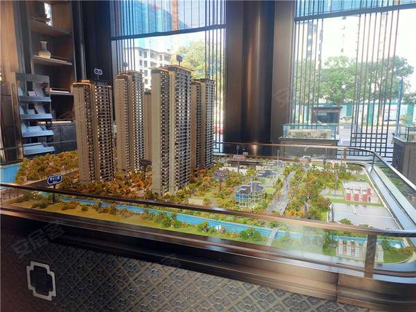 建发龙湖书香府规划沙盘