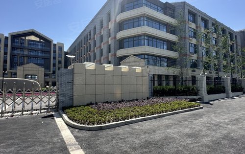 项目西面顾村中学已经完工