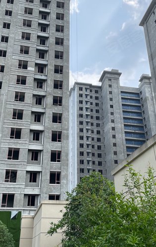 中梁紫悦首府动态:开始刷外立面了-襄阳安居客