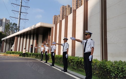 南京弘阳广场保安图片