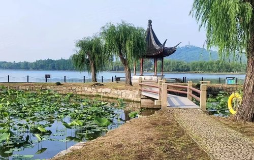 出门500米石湖景区公园 800米东吴天街商圈