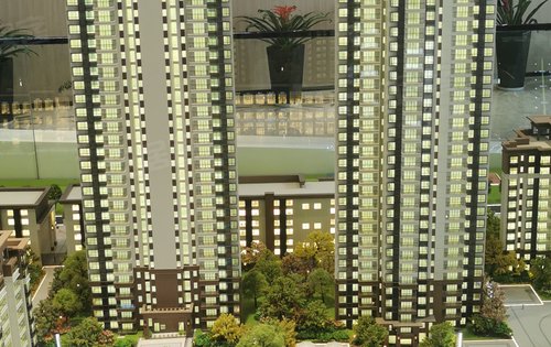 龙腾御锦城目前售楼部已经开放有三个高层的样板房近期登记可以到售楼