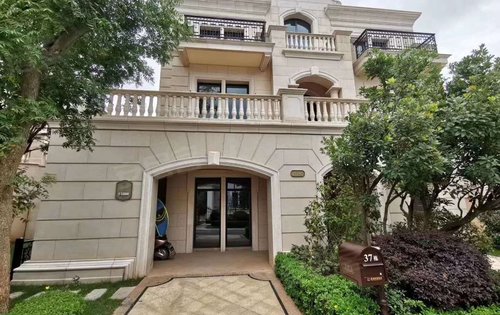 古滇名城望海居一期法式独栋水景别墅