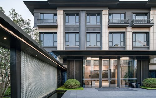 拍摄社区配套中海·阅麓山楼盘点评(56)202020-10-16 12:57:49娄平