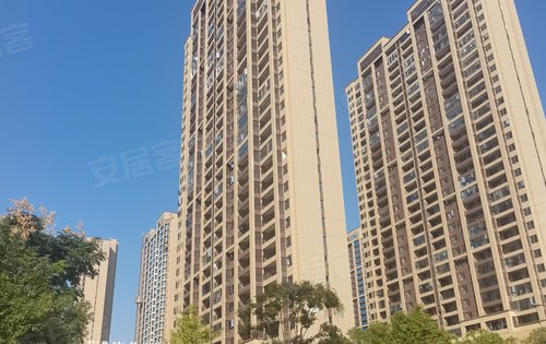 小区东大门楼栋外观实景拍摄