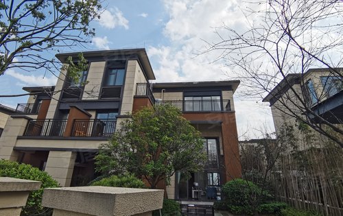 湘江富力城住在公园里