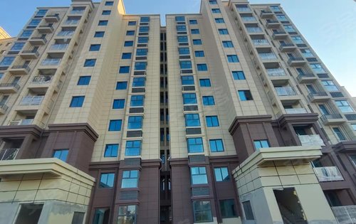 江岸雅居二期项目回土一层又一层质量杠杠的