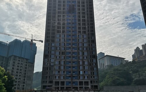 万科重庆天地翡翠云阶喜欢的朋友联系我哟