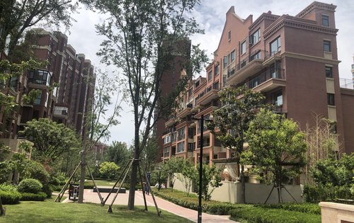 青特小镇4期交付了的别墅实拍