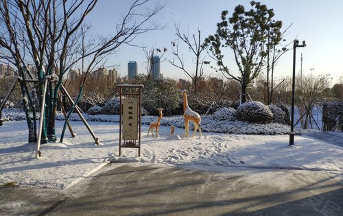 石榴湖山春晓动态:湖山春晓的雪景