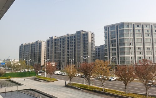 22,灵山湾壹号三期施工进度,59-60-61准备刷涂料,62-63-64封顶大吉