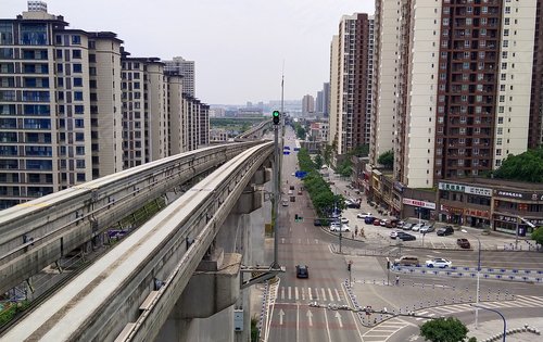 一站式轻轨3号线观月站换乘可达重庆五区