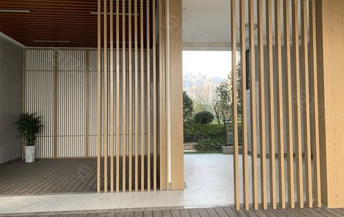 一楼架空层会客厅!