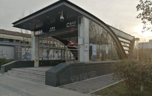 北园站地铁口距离项目600米下车西行