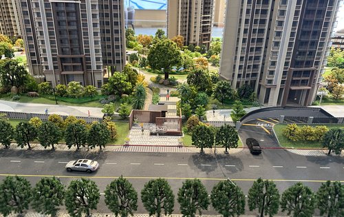 凯德·凯荔花园动态:小区大门口,采用屏风格栅式设计.