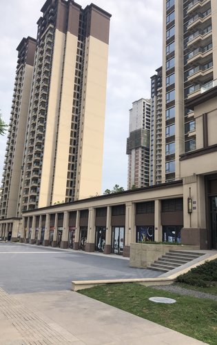 又是一年的栀子花开了我依旧在云尚公馆等你来看房哦