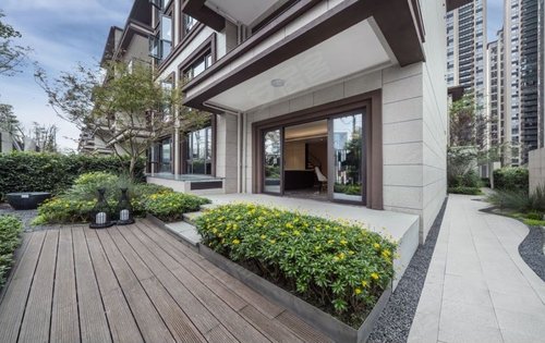 保利天汇动态:保利天汇住叠231平外立面实景拍摄-成都安居客