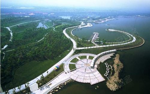 项目距离东方绿洲4公里左右