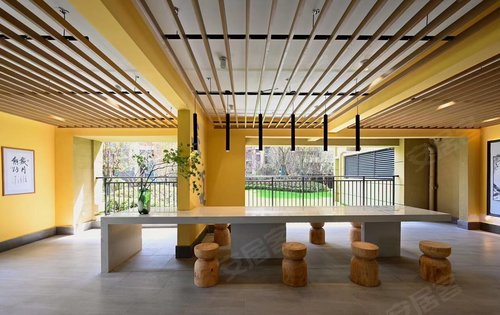 东原阅境2号楼老年人主题架空层三五好友下琪书法品茗人生就该这样