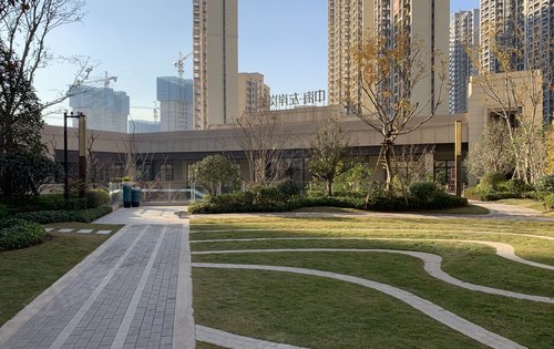 中海·左岸馥园动态:实地小区内绿化-赣州安居客