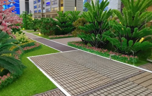 绿意成荫,路面石材铺装,小区内跑道