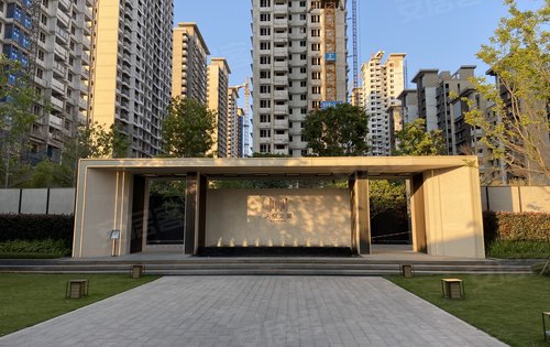 万科天空之城动态:天空之城a区大门景观-福州安居客