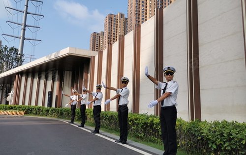 南京弘阳广场保安图片