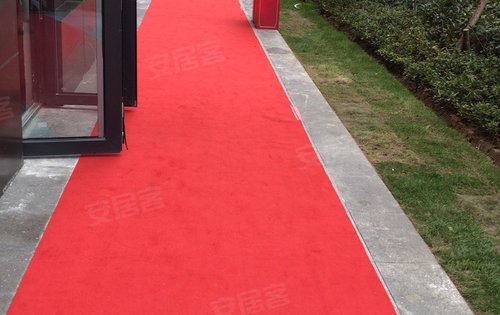 小区交房进行时,实景现房