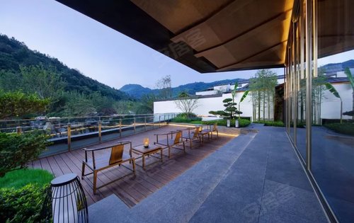 绿地城曹州别院叠拼别墅上叠184送露台下叠一层投入两层美丽另有小院