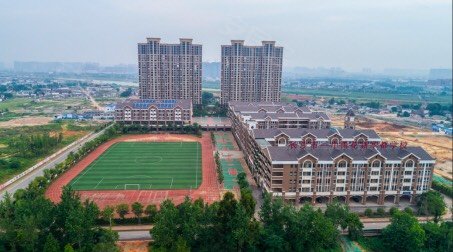 周边设施医院学校商业体餐饮公共交通阳光城尚东湾楼盘点评(1568)