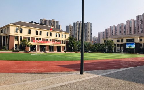 枫树山中航城小学实拍