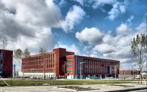 河马泉新区新疆大学博格达小区距离天赐学府仅有500米距离