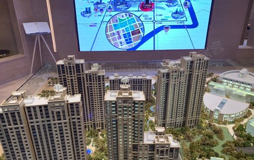 中海建国里动态:建国里沙盘模型总图.共规划6幢楼,分两批开发.