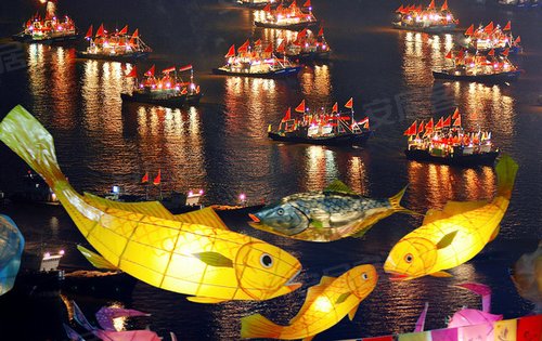 碧桂园天玺湾南侧2公里石浦渔港开渔节鱼灯表演