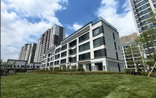 昆仑大河宸院,园区实拍,欢迎朋友们咨询.