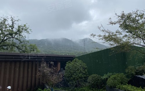 世茂云玺动态:世茂云玺西区大门外-信阳安居客