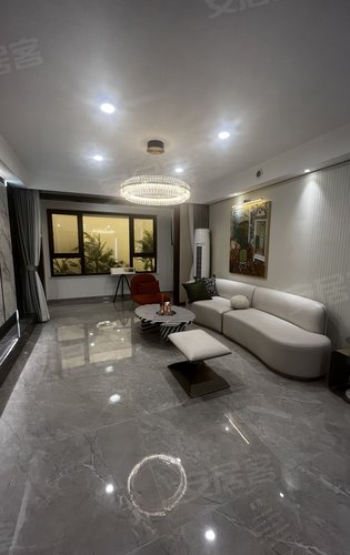 130平4米大开间的客厅让居家更舒适