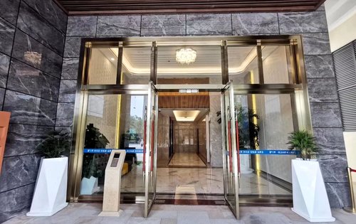 小区入户大堂做的真的很大气