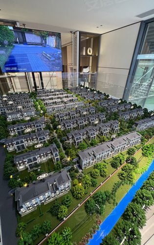 中海首开湖光玖里动态:联排别墅沙盘,3联排到8联排设计,共有三个户型!