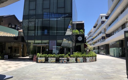 格力海岸一期6万㎡商业街实景 7期还有6万㎡商业广场待建