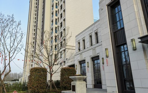 镇平建业臻悦汇平安大道与菩提路交汇处东南角大都会建筑风格