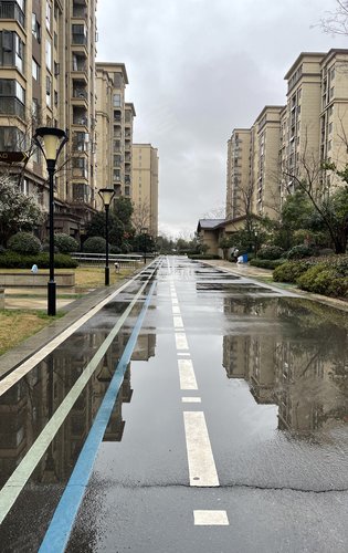 天纵御景湾动态:大雨过后,天纵御景湾小区依然没有积水,保持干净-武汉