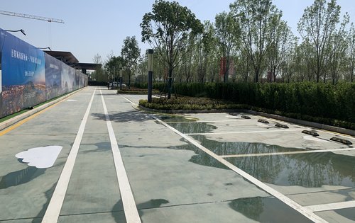 金域云璟天樾售楼部西侧停车场