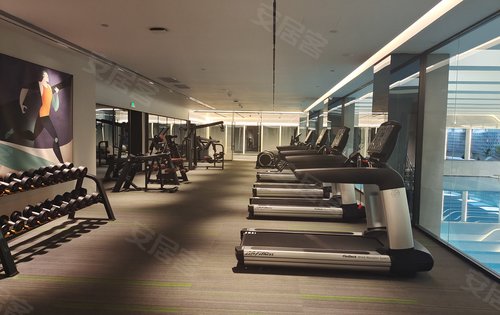 小区内私人会所游泳池健身房